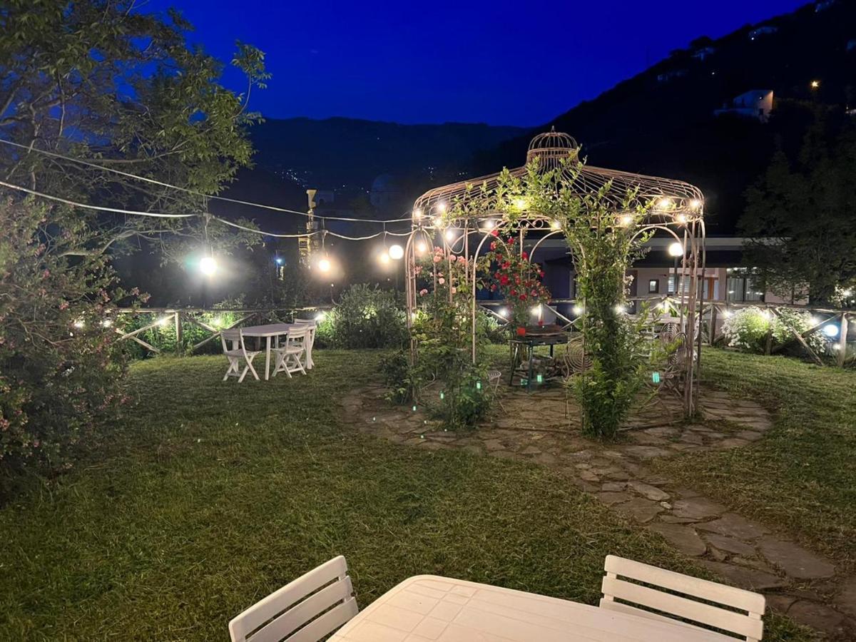 Casale Le Noci Apartment Вико Екуензе Екстериор снимка