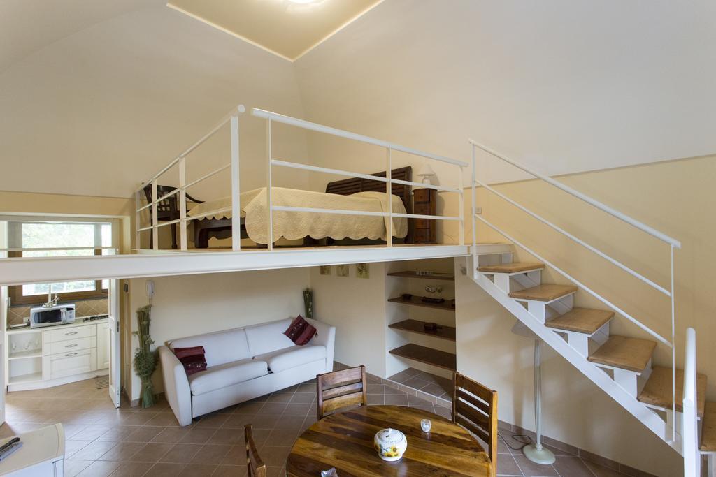 Casale Le Noci Apartment Вико Екуензе Екстериор снимка