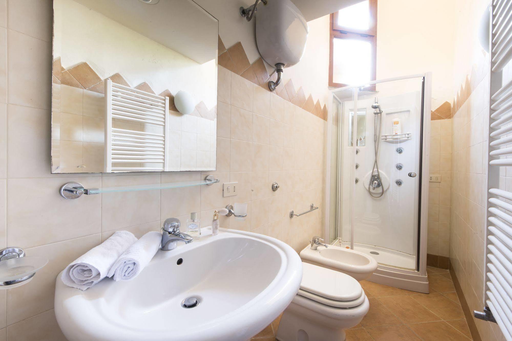 Casale Le Noci Apartment Вико Екуензе Екстериор снимка