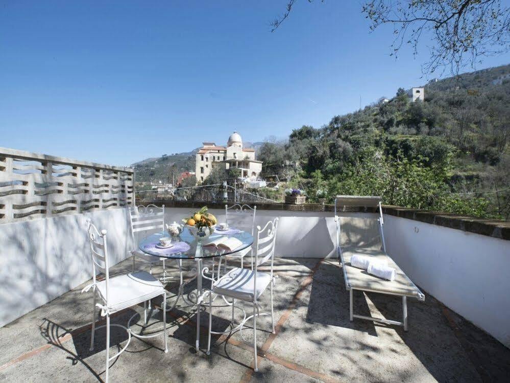 Casale Le Noci Apartment Вико Екуензе Екстериор снимка
