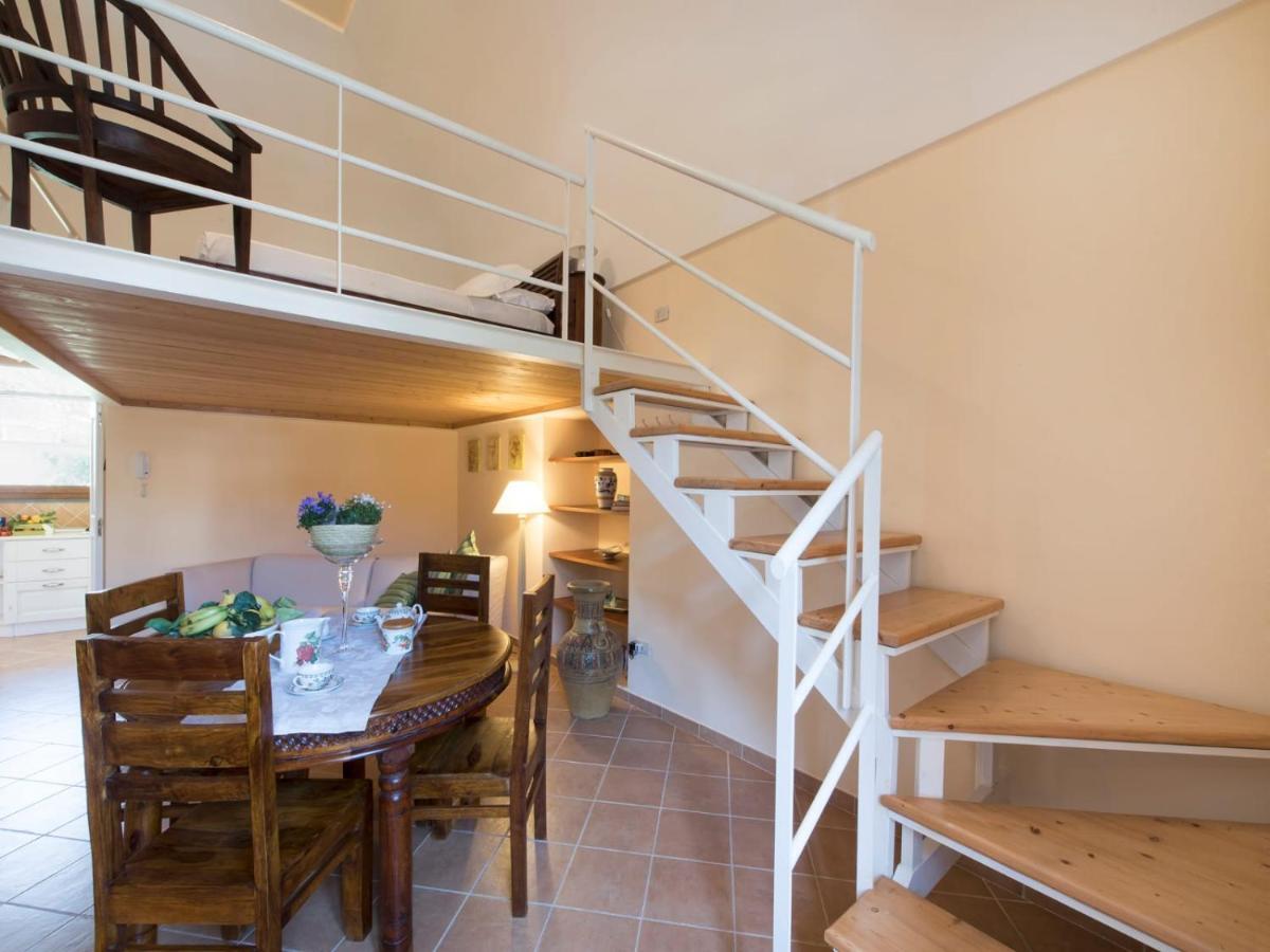 Casale Le Noci Apartment Вико Екуензе Екстериор снимка