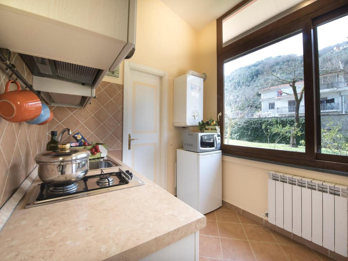 Casale Le Noci Apartment Вико Екуензе Екстериор снимка