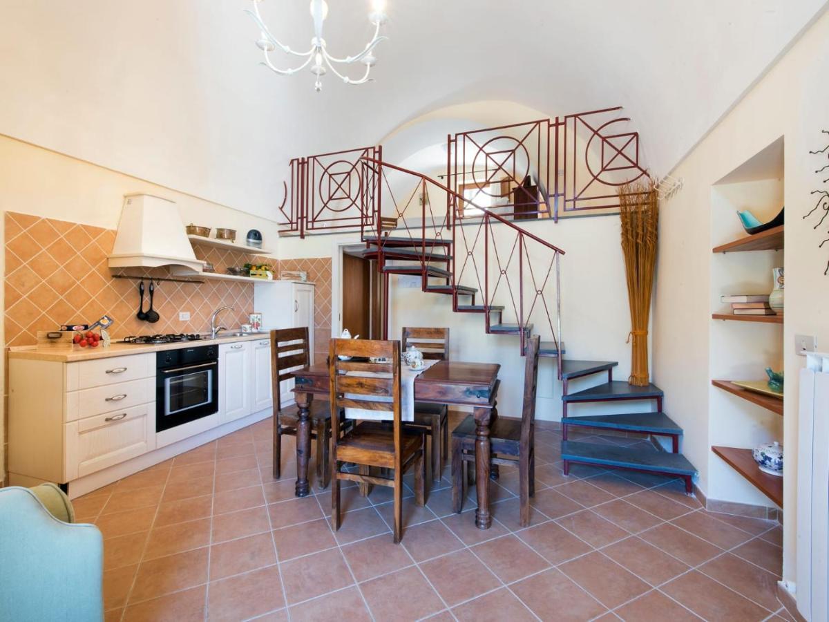 Casale Le Noci Apartment Вико Екуензе Екстериор снимка